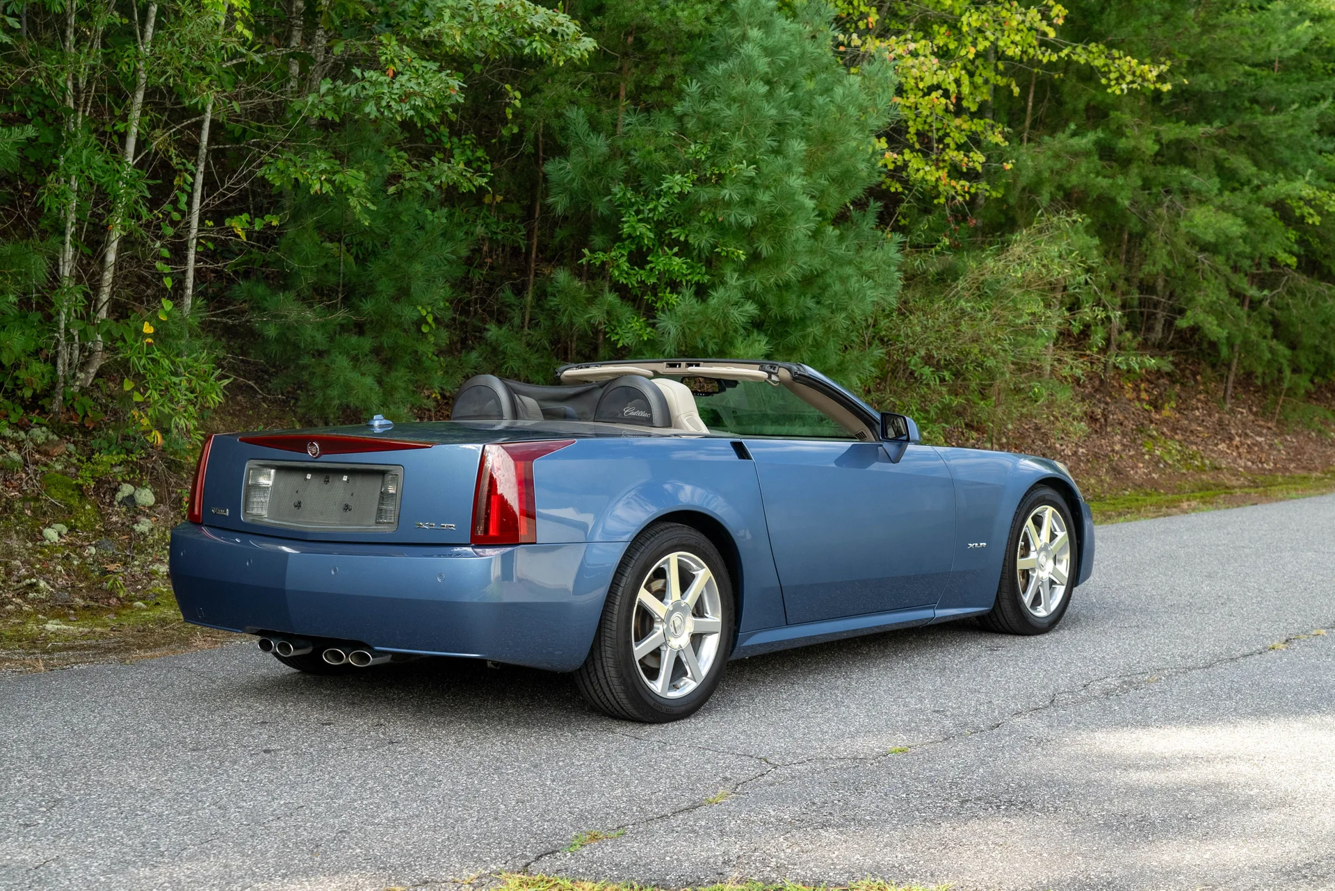 2005 Cadillac XLR